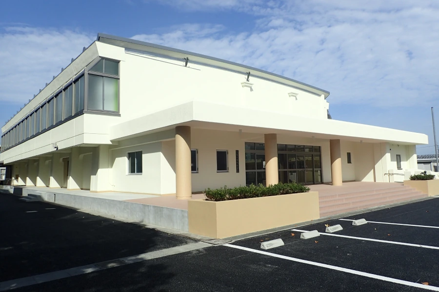 笠縫小学校体育館の外観